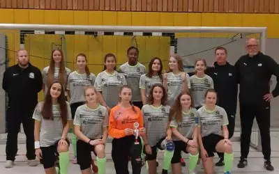 Das 1. Hallenturnier führte unsere B – Juniorinnen am 4. Adventssonntag nach Lippstadt zum Girls Cup